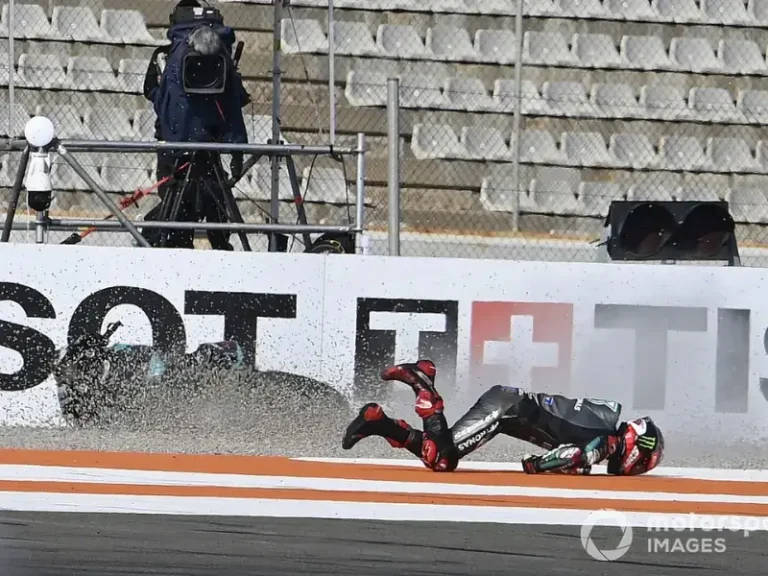 A száguldás ára és a technológia diadala: Hogyan lett biztonságosabb a MotoGP az elmúlt 30 évben?